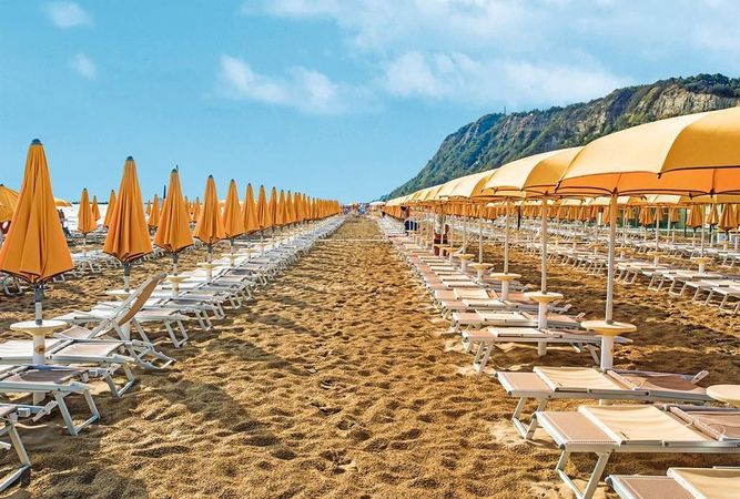 Stranden indbyder til afslapning