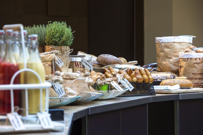 Radisson Blu Sobieski Hotel - Image 2
