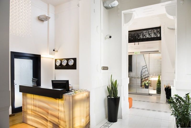 Opera Garden Hotel & Apartments - Image 4