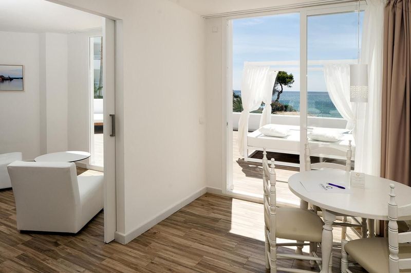 FERGUS Style Cala Blanca Suites - Image 8