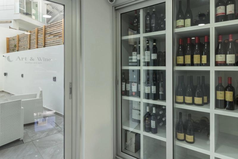 Art & Wine Studios and Apts - Image 6