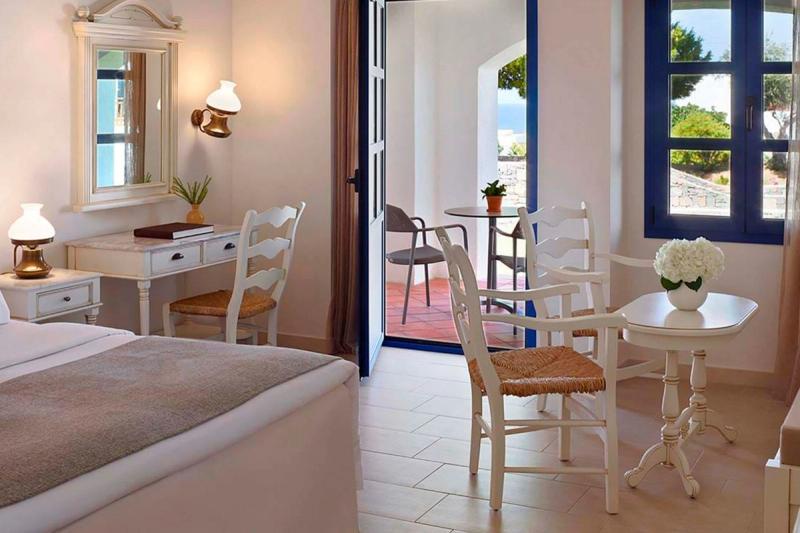 Minois Boutique Hotel - Image 4