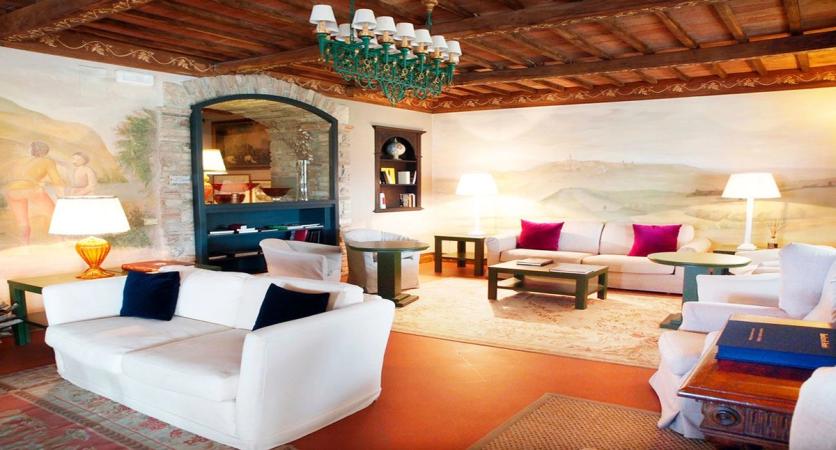 lobby paa Relais Todini