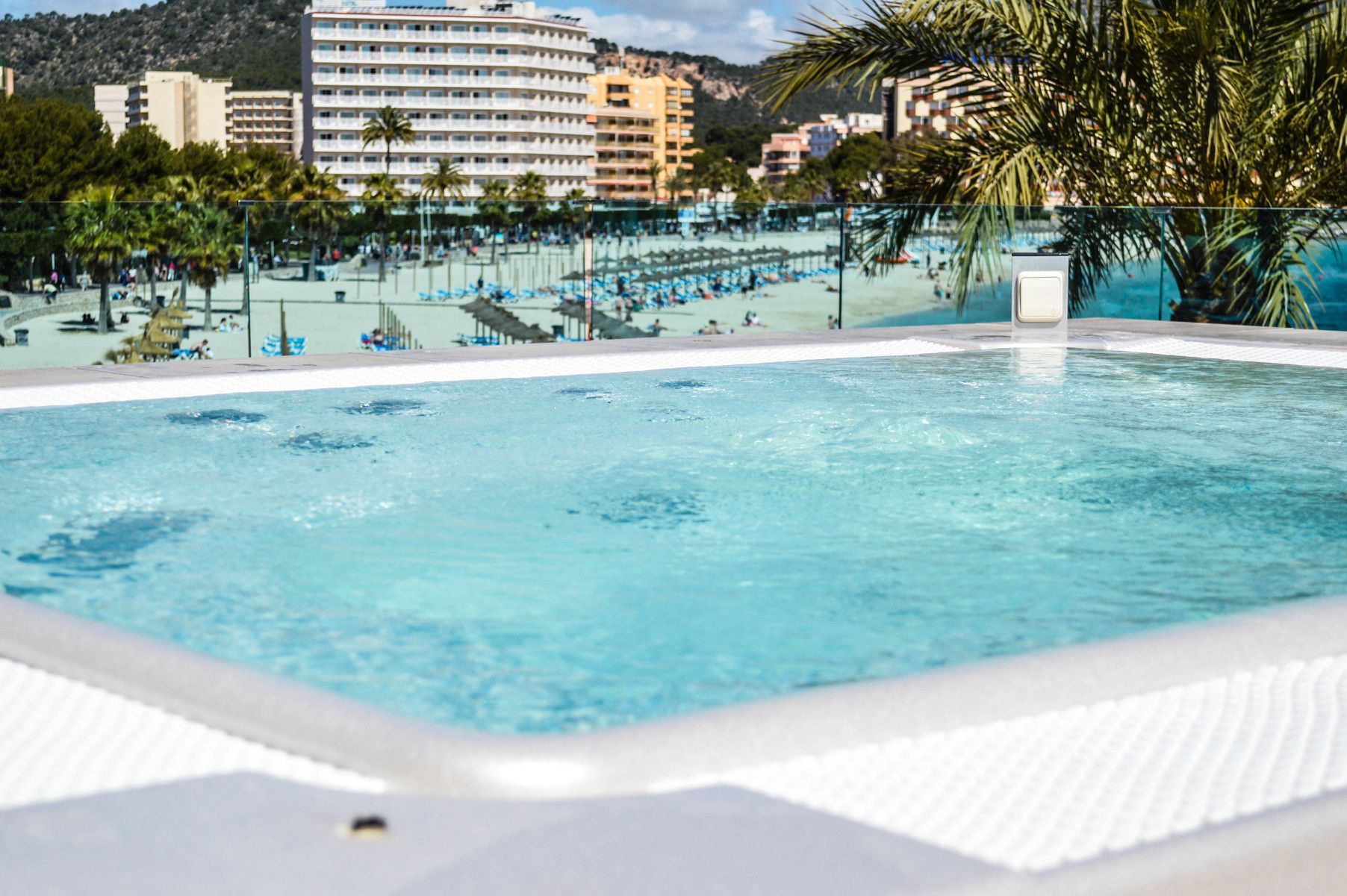 Hotel Comodoro Playa Seramar - Image 7