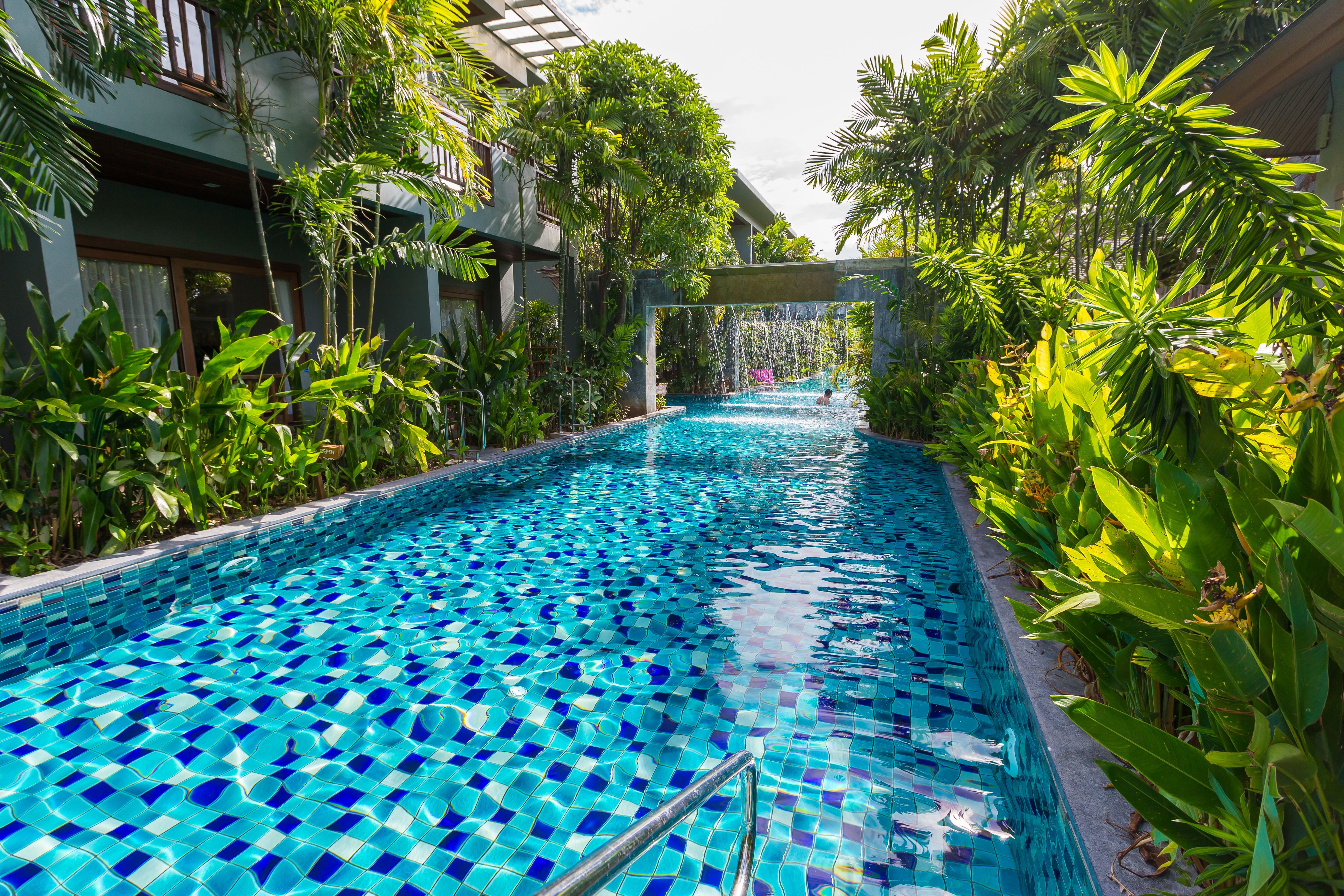 Metadee Resort & Villas - Image 4