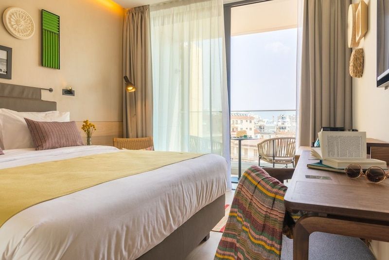 Hotel Indigo Larnaca - Image 4