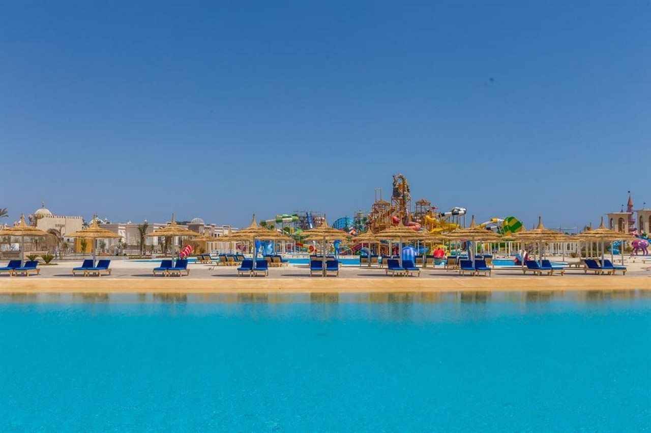 Nyt bassenget på familiehotellet Pickalbatros Aqua Park Sharm El Sheikh, Egypt
