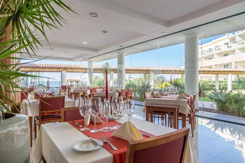 Cerro Mar Atlantico Apartments - Image 8