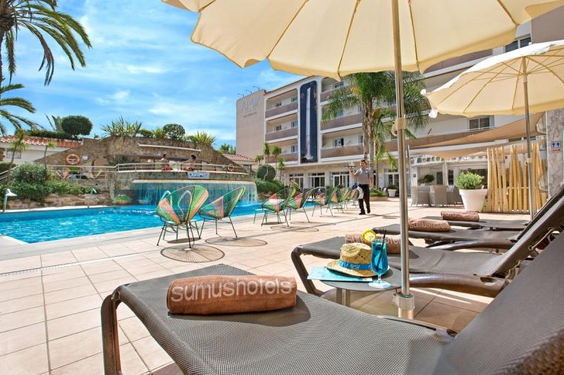 Sumus Hotel Monteplaya - Image 9