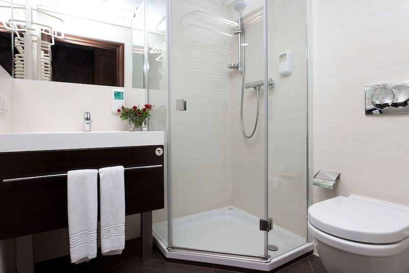 Hotel Swing - Image 7
