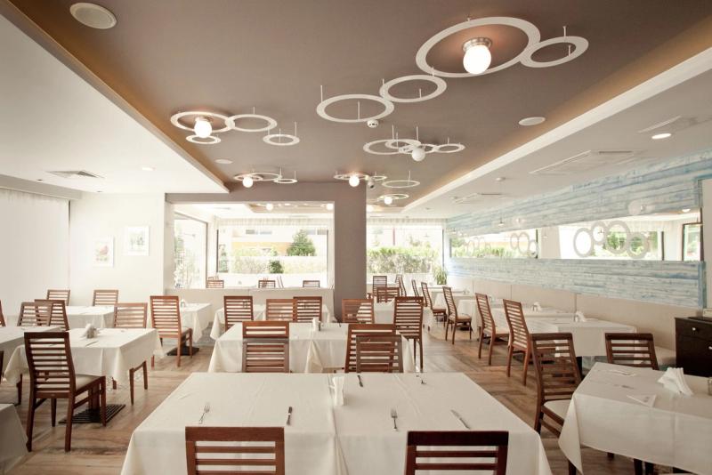 Lion Hotel Sunny Beach - Image 7