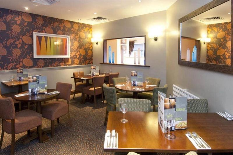 Premier Inn London Wembley Park - Image 4