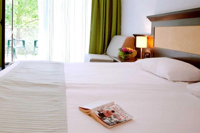 Lion Hotel Sunny Beach - Image 2