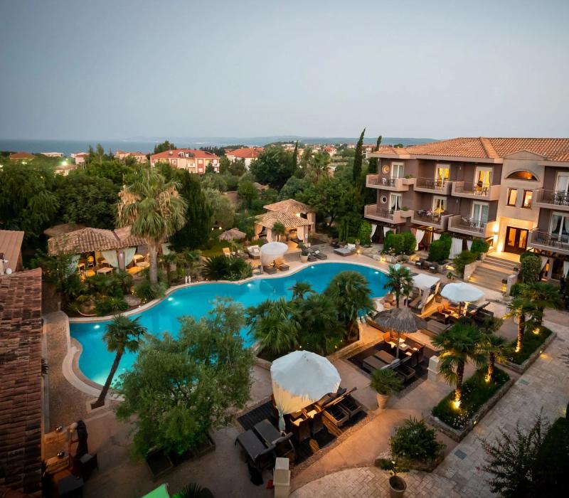 Achtis Hotel - Image 1