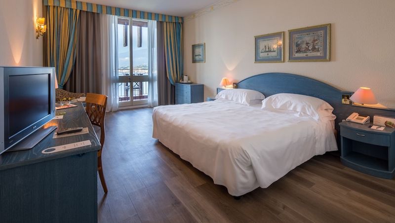 UNAHOTELS Capotaormina - Image 2