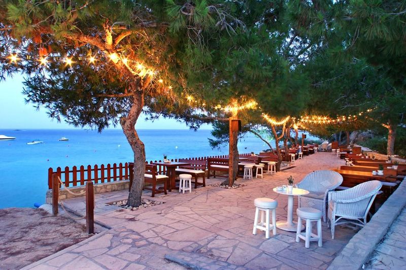 Grecian Park Hotel - Image 10