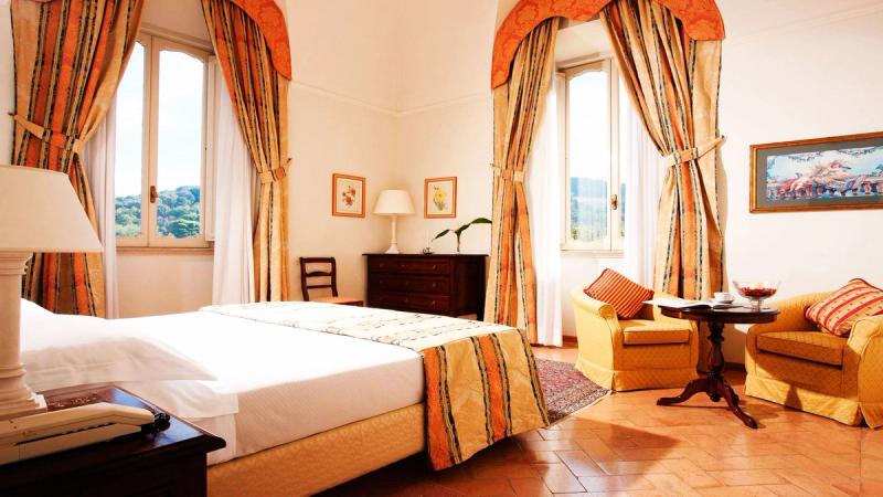suite-vaerelse paa Park Hotel Villa Grazioli