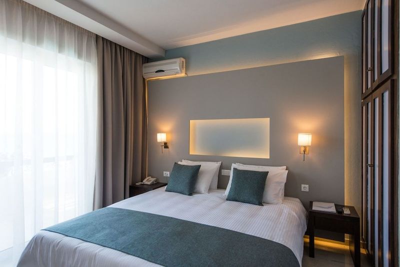 Corinna Mare Suites & Studios - Image 9