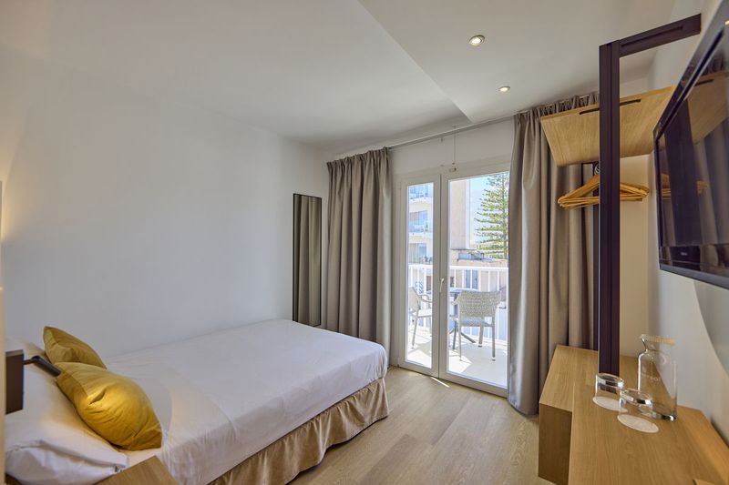 Universal Hotel Bikini - Image 9