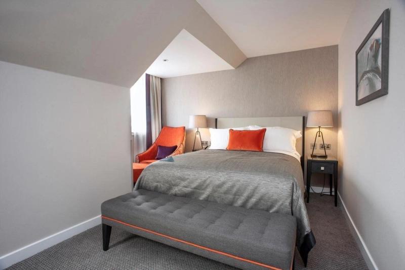 Ten Hill Place Hotel - Image 10