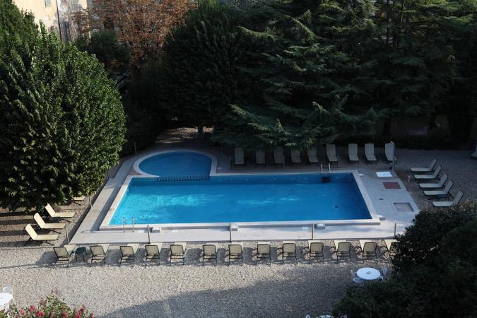 Book Grand Hotel Villa Balbi her