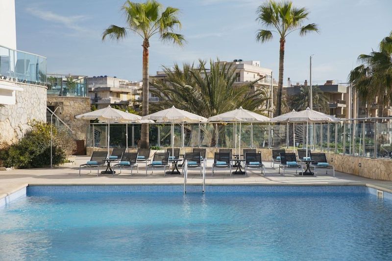 PortoDrach Aparthotel & Suites - Image 2