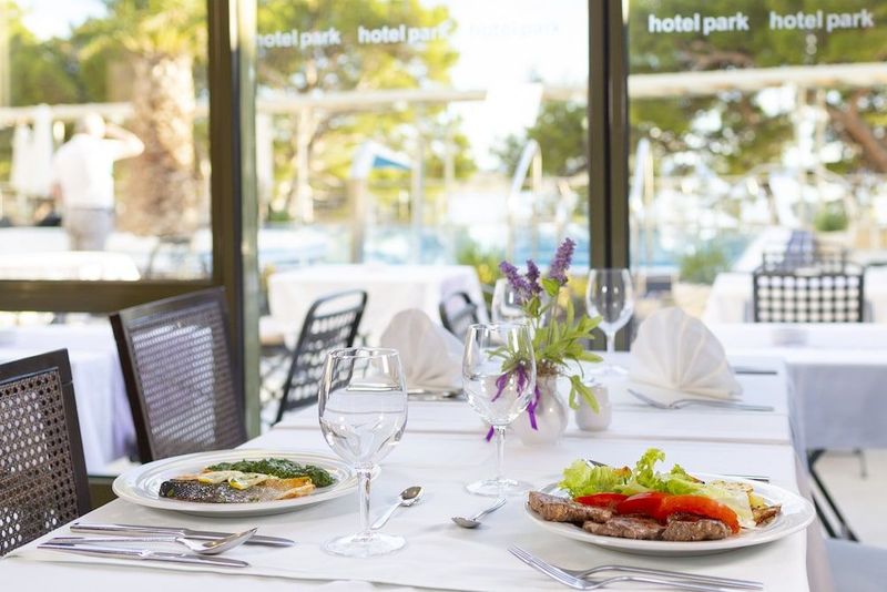 Hotel Park Makarska - Image 2
