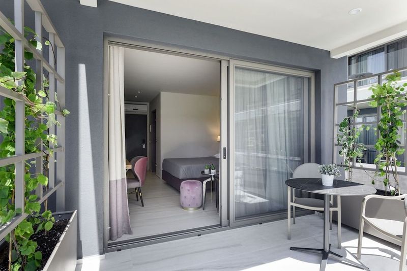 Serenity Suites - Image 5