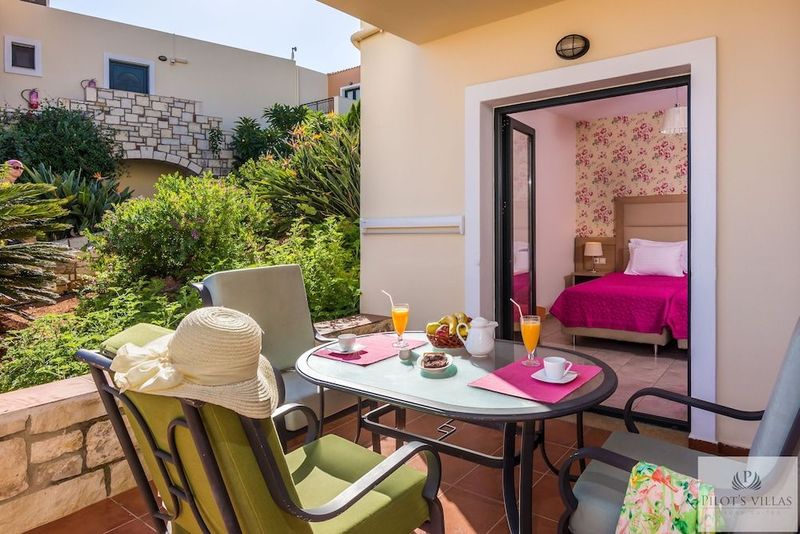 Pilot's Villas Luxury Suites - Image 5