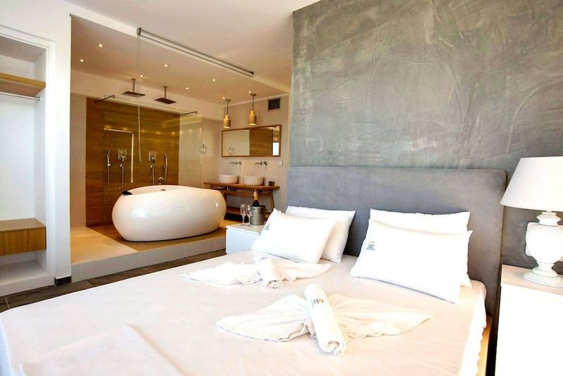 Porto Kalamaki Hotel Apartments - Image 7