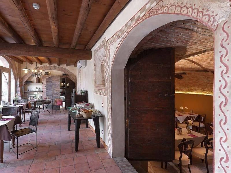 Boutique Hotel Villa Dei Campi - Image 8