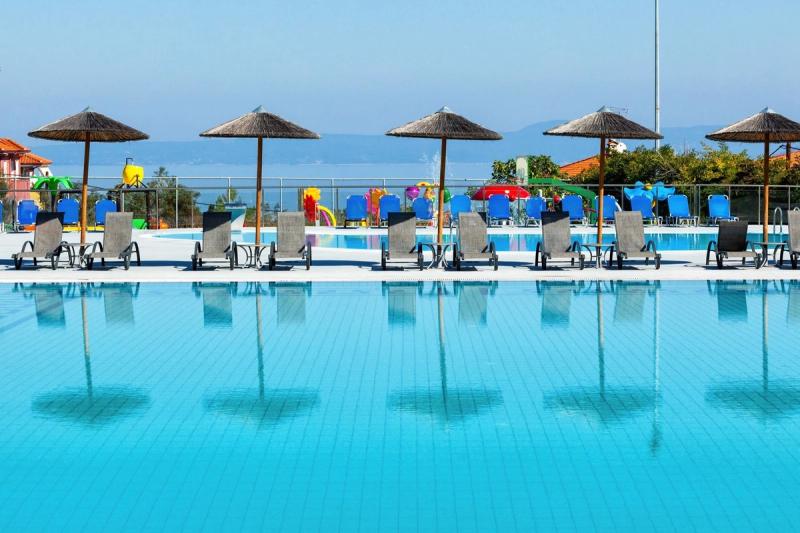 Atrium Hotel - Image 1