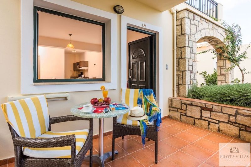 Pilot's Villas Luxury Suites - Image 7