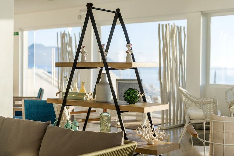Atolon & Kaafu Beach Club - Image 6