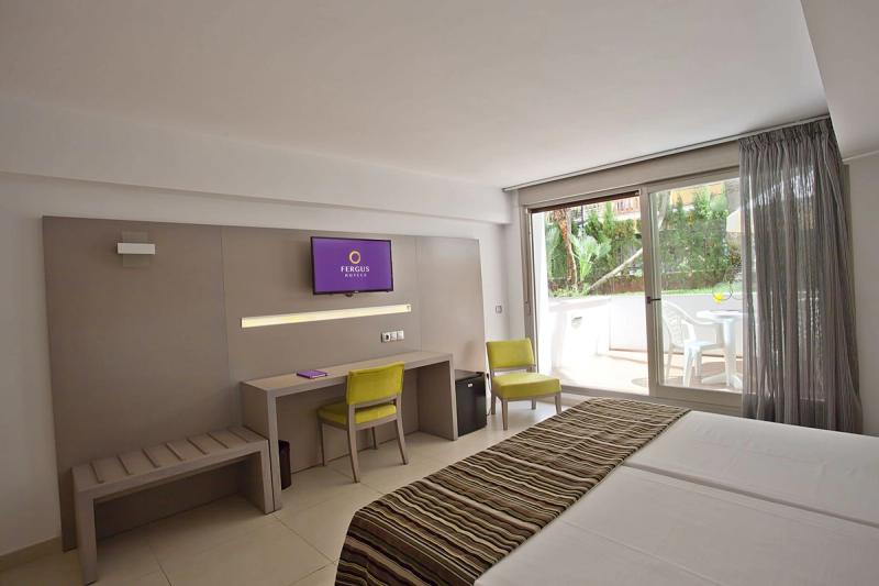 Fergus Bermudas Hotel - Image 6