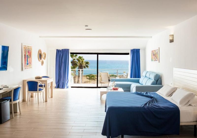 Hotel LIVVO Budha Beach - Image 2