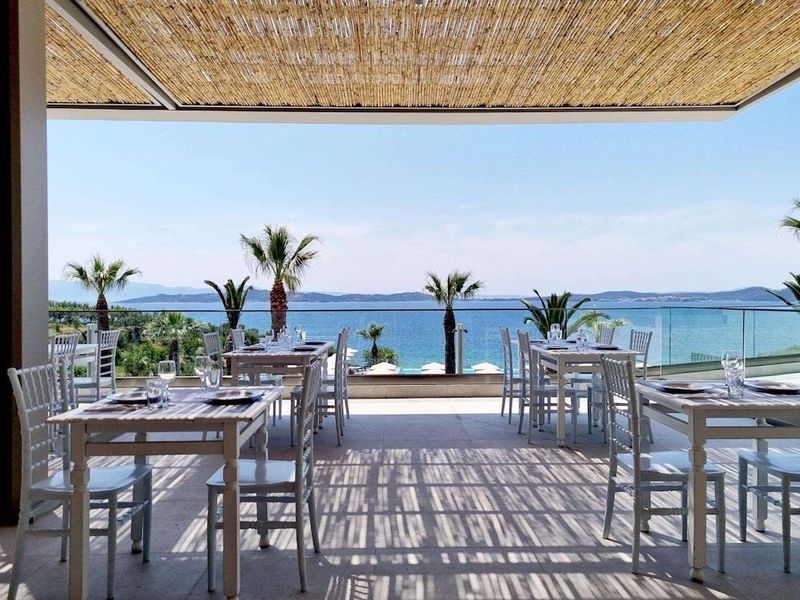 Akrathos Beach Hotel - Image 6