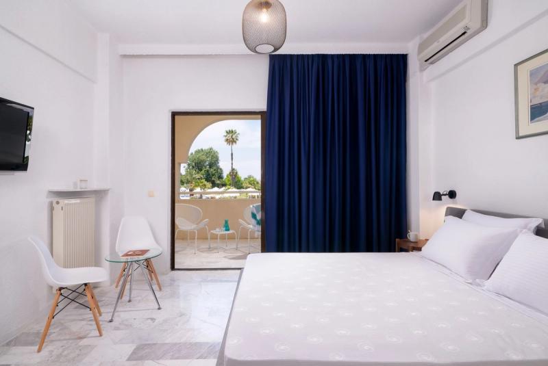 Kassandra Palace Seaside Resort - Image 3