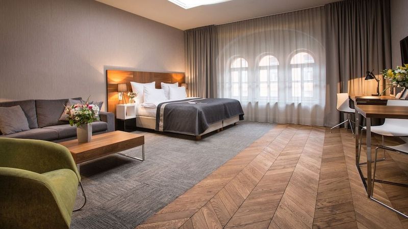 City Park Hotel & Residence - Image 4