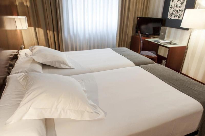Hotel Zenit Malaga - Image 7
