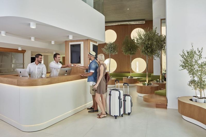 Olive Green Hotel - Image 6