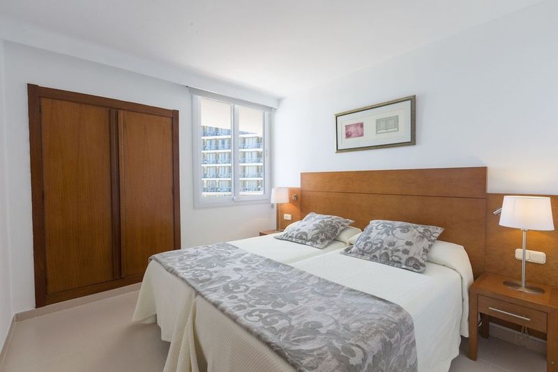 Hipotels Mercedes Aparthotel - Image 7