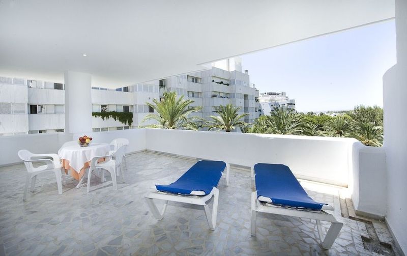 Aparthotel Monarque Sultán - Image 9
