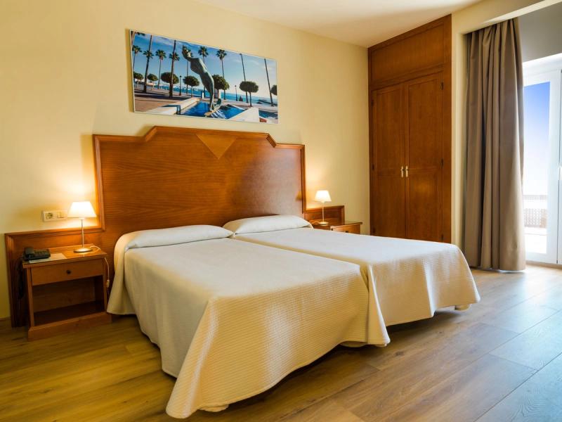 Hotel Monarque El Rodeo - Image 4