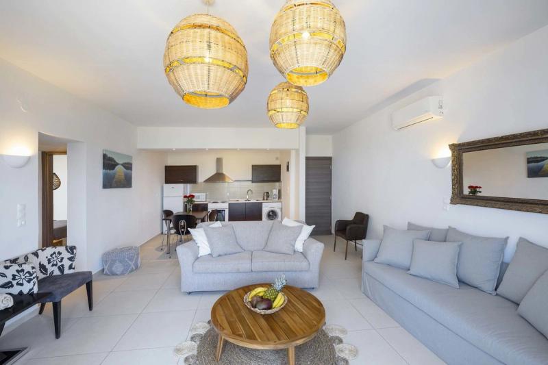 La Stella Apartments & Suites - Image 5