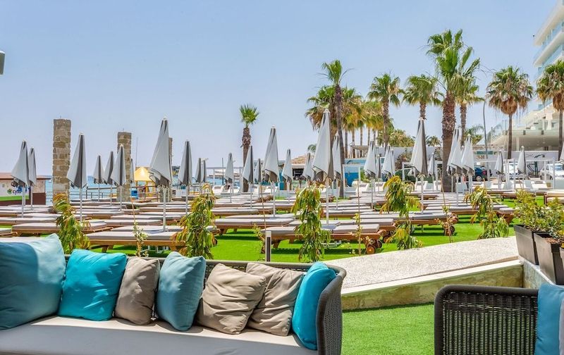 Flamingo Paradise Beach Hotel - Image 8