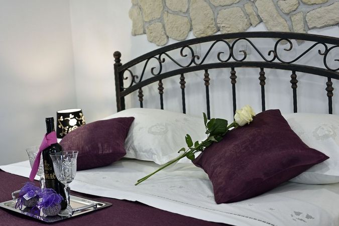 Kuzma Rooms ligger i Split, tæt på den gamle bydel.