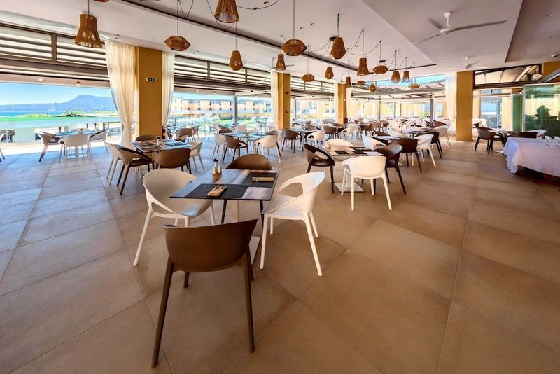 Kiani Beach Resort - Image 10