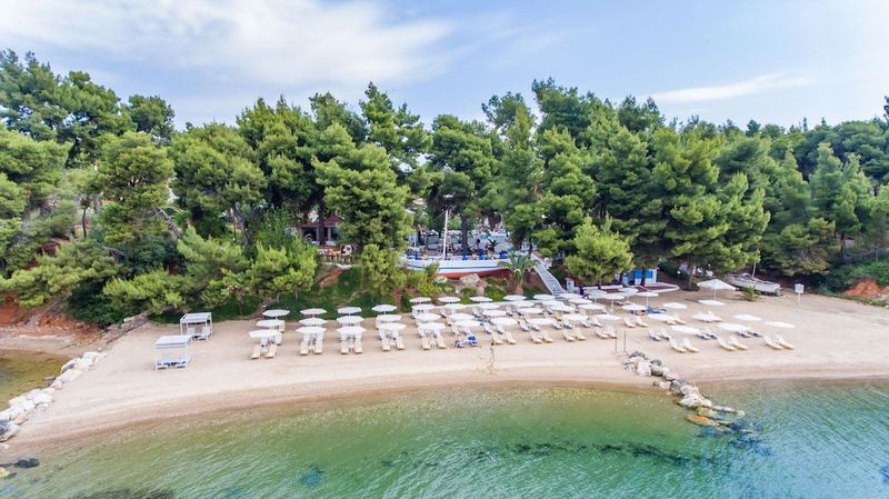 Porfi Beach Hotel - Image 4