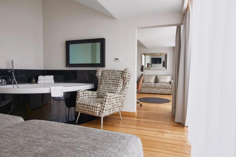 INX Design Hotel - Image 9